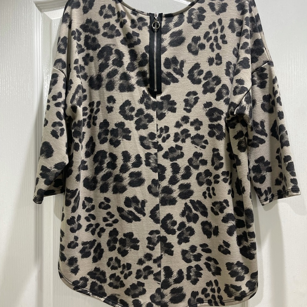 I Joah leopard top.